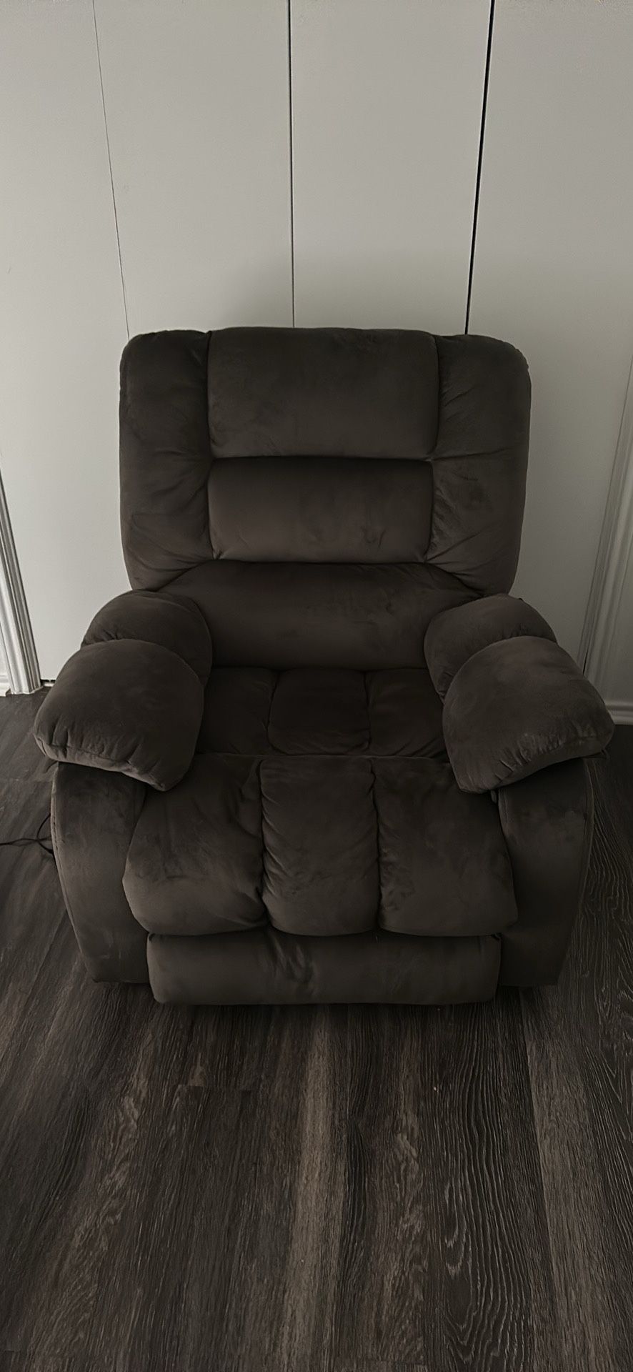 40” Wide Manual Recliner With Massage & Heating