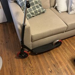 Razor Scooter $10 Pick Up In Lincoln Heights 90031