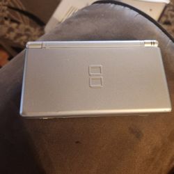 Nintendo DS Lite 