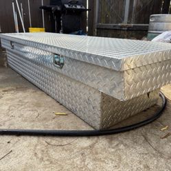 Delta Diamond Plate Toolbox