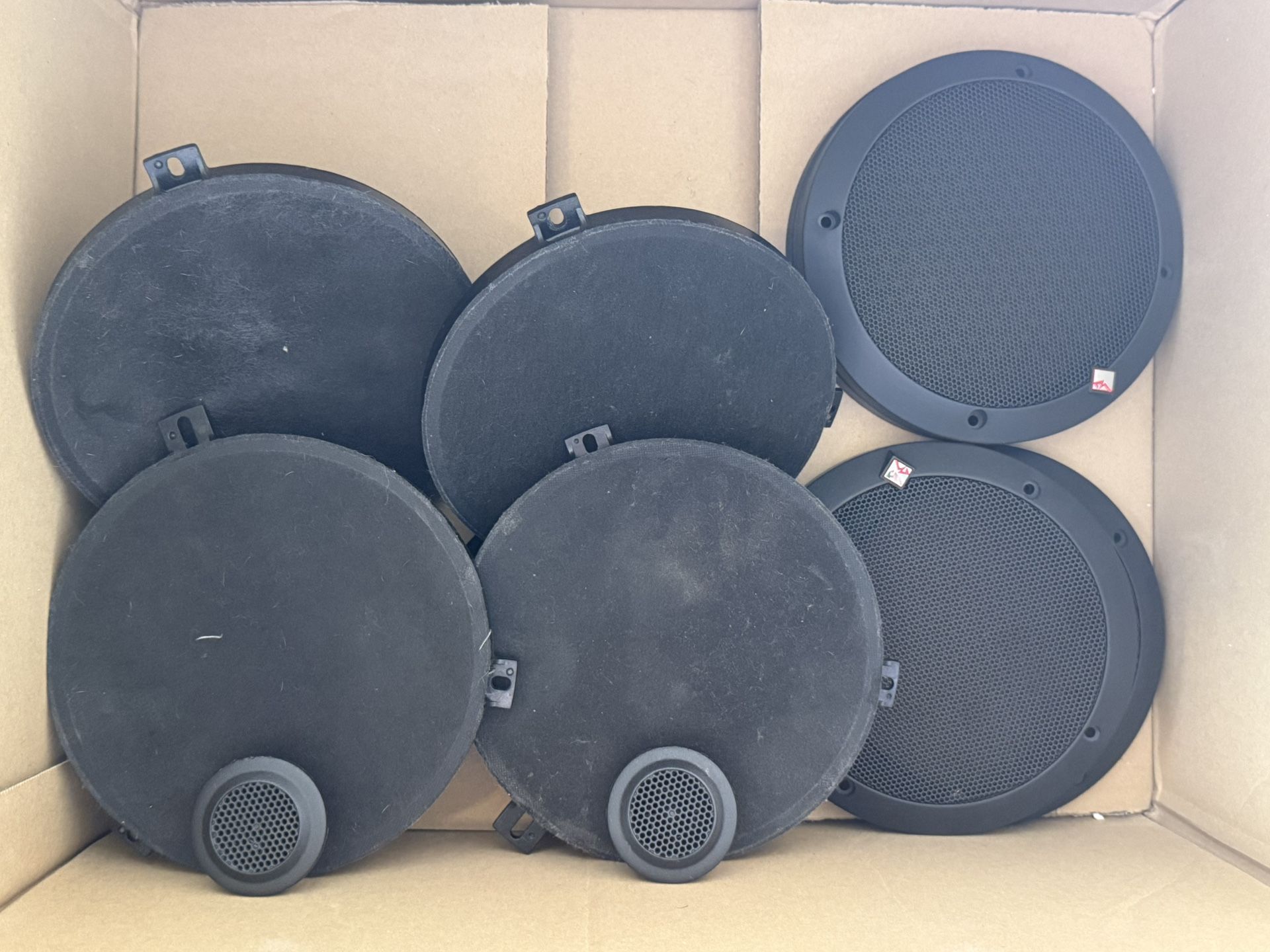 Stock Jeep Wrangler Speakers And Sub