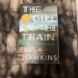 The Girl on the Train : A Novel by Paula Hawkins (2017, US-Tall Rack Paperback)