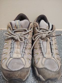 Oboz Sawtooth Low Hiking Shoes - Men’s Size 9.5 WIDE - Pebble / Gray