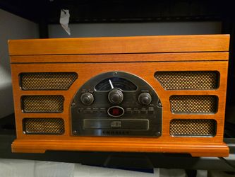 Crosley Record/CD/Cassette and Radio player