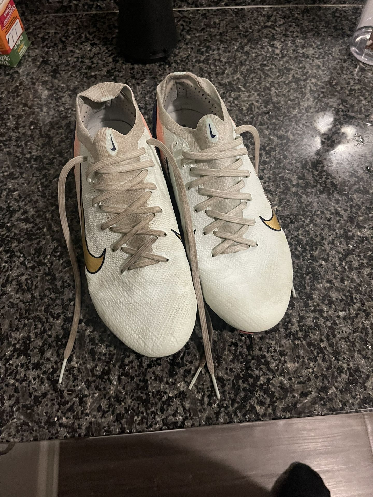 Nike Zoom Vapor 16 Pro MDS FG Soccer Cleats (Barely Green/Metallic Gold Coin)