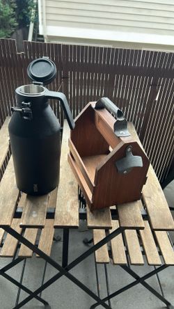 MIIR 64 OZ Growler & Wooden Beer Caddy w/ Bottle Opener 