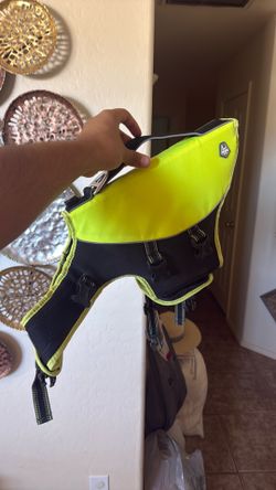 Dog life jacket medium