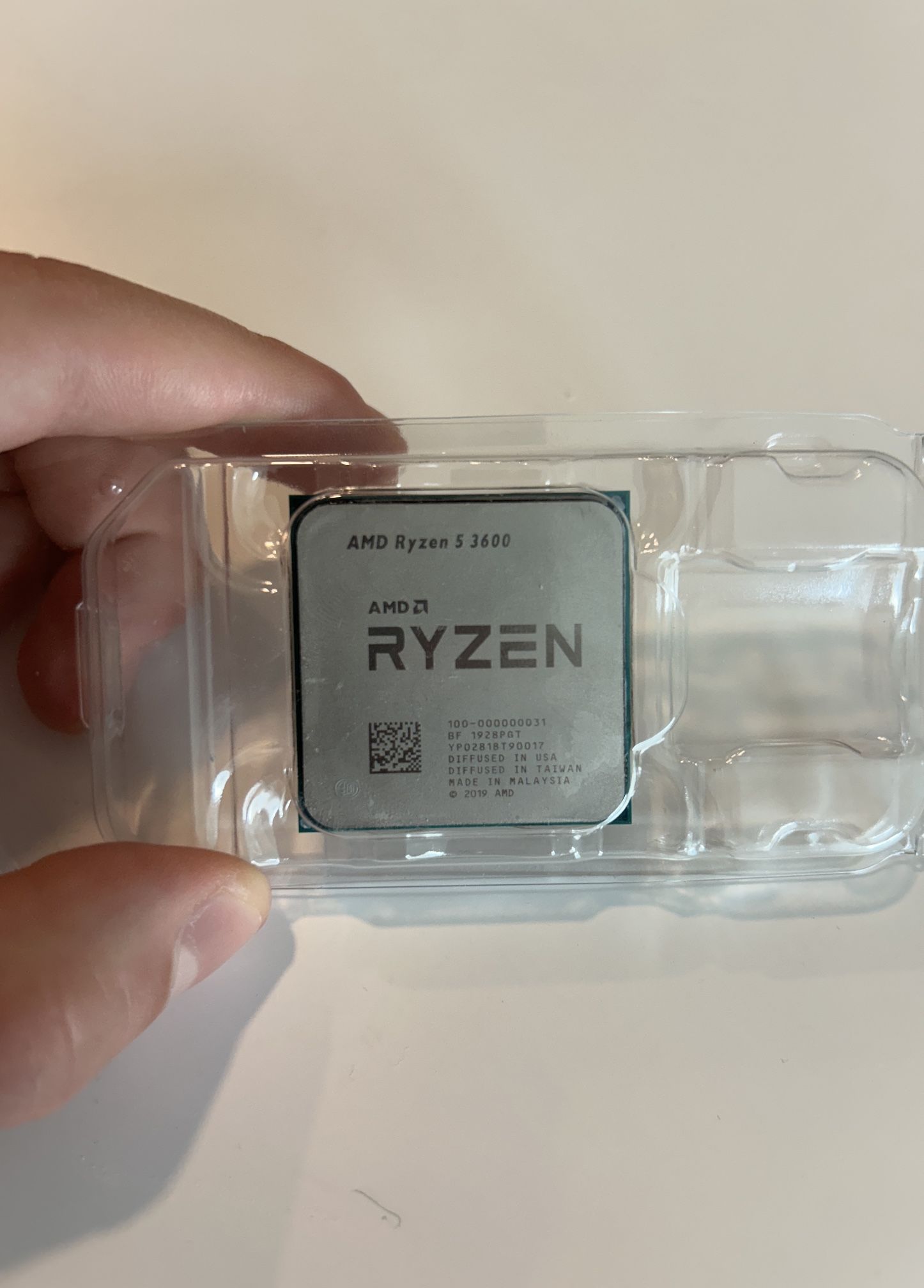 Ryzen 5 3600 + AMD Wraith Prism LED RGB Cooler (NEW)