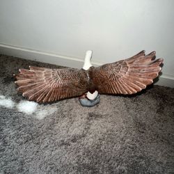 Eagle figurine 13 inch tall