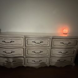 Hendron French provincial Bureau 