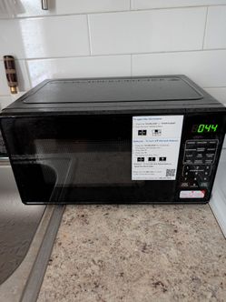 Mainstays 0.7 Cu Ft Microwave 700 Watts