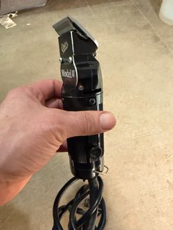 Hair clippers