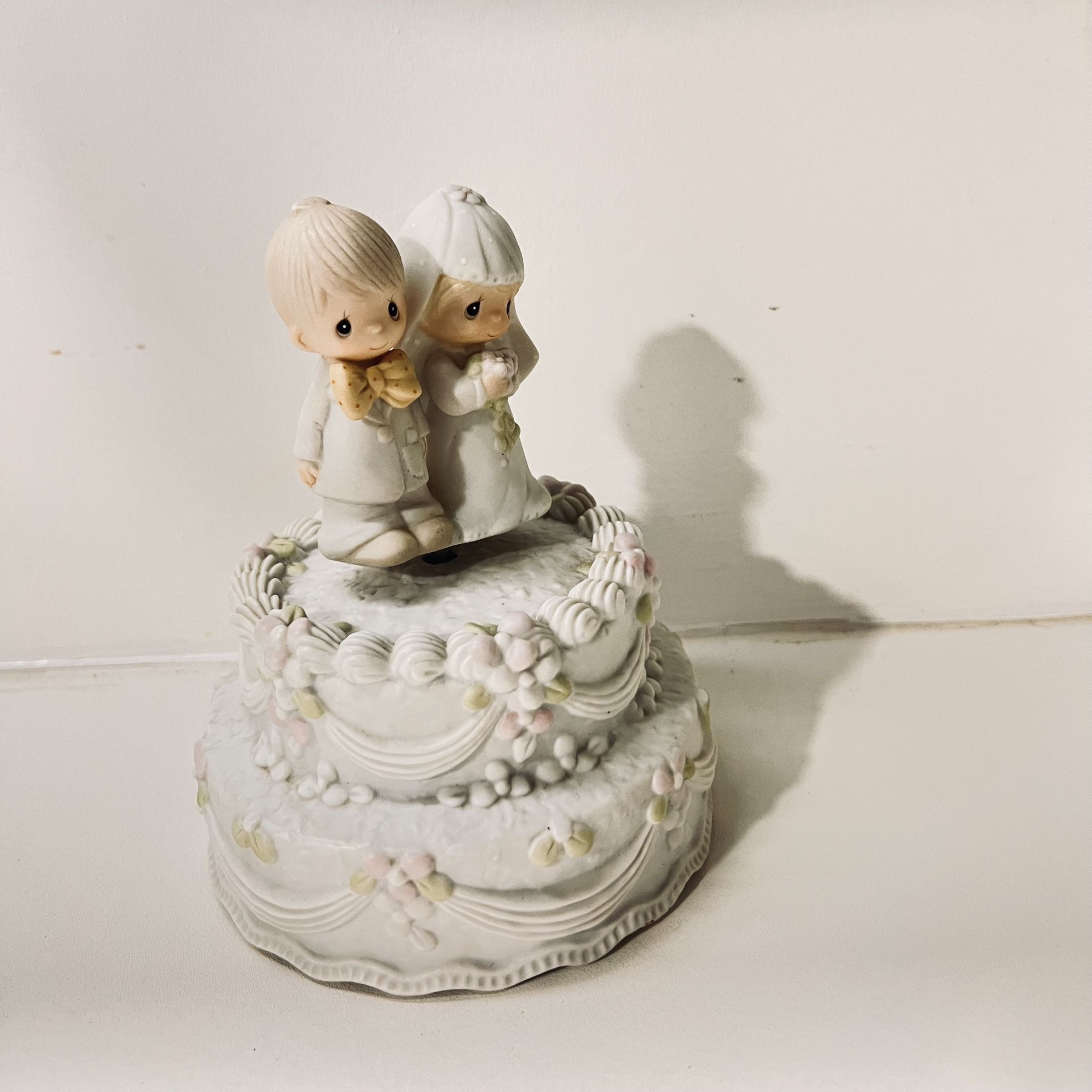 Precious Moments Enesco Bride and Groom 1981 The Lord Musical Bride & Groom Figurine,