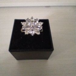 Floral Statement Ring Silver Tone Size 9