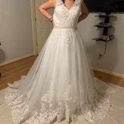 new wedding dress size 2