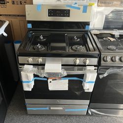 STAINLESS STEEL GE 30” FREESTANDING GAS STOVE 