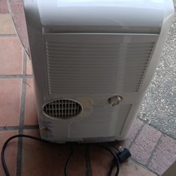 Air Conditioner Excellent Condition