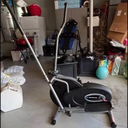 ProForm Elliptical Trainer – Great Condition