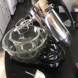 Vintage Mid-century Sunbeam Mixmaster Mixer
