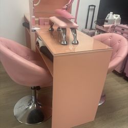 Double Nail Desk
