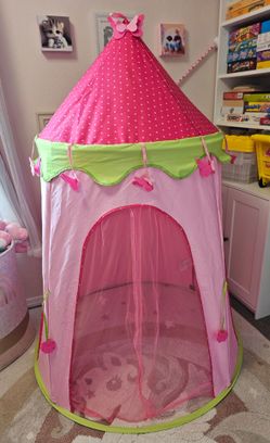 Butterfly pop up castle