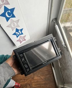 Pioneer Touchscreen Radio