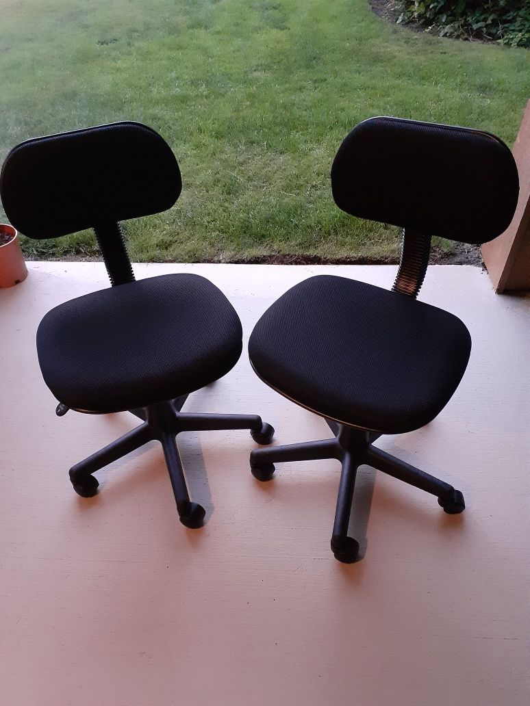 Desk Chairs