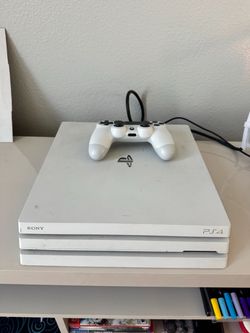 PlayStation 4 Pro White