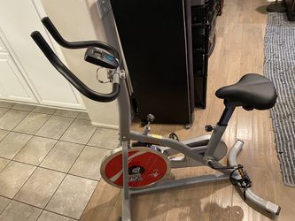  Sunny Health & Fitness Indoor  Cycling Stationary Exercise Bike Chain Drive