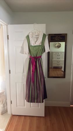 GERMAN. DIRNDL