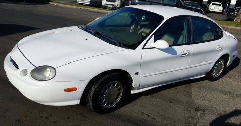 1998 Ford Taurus