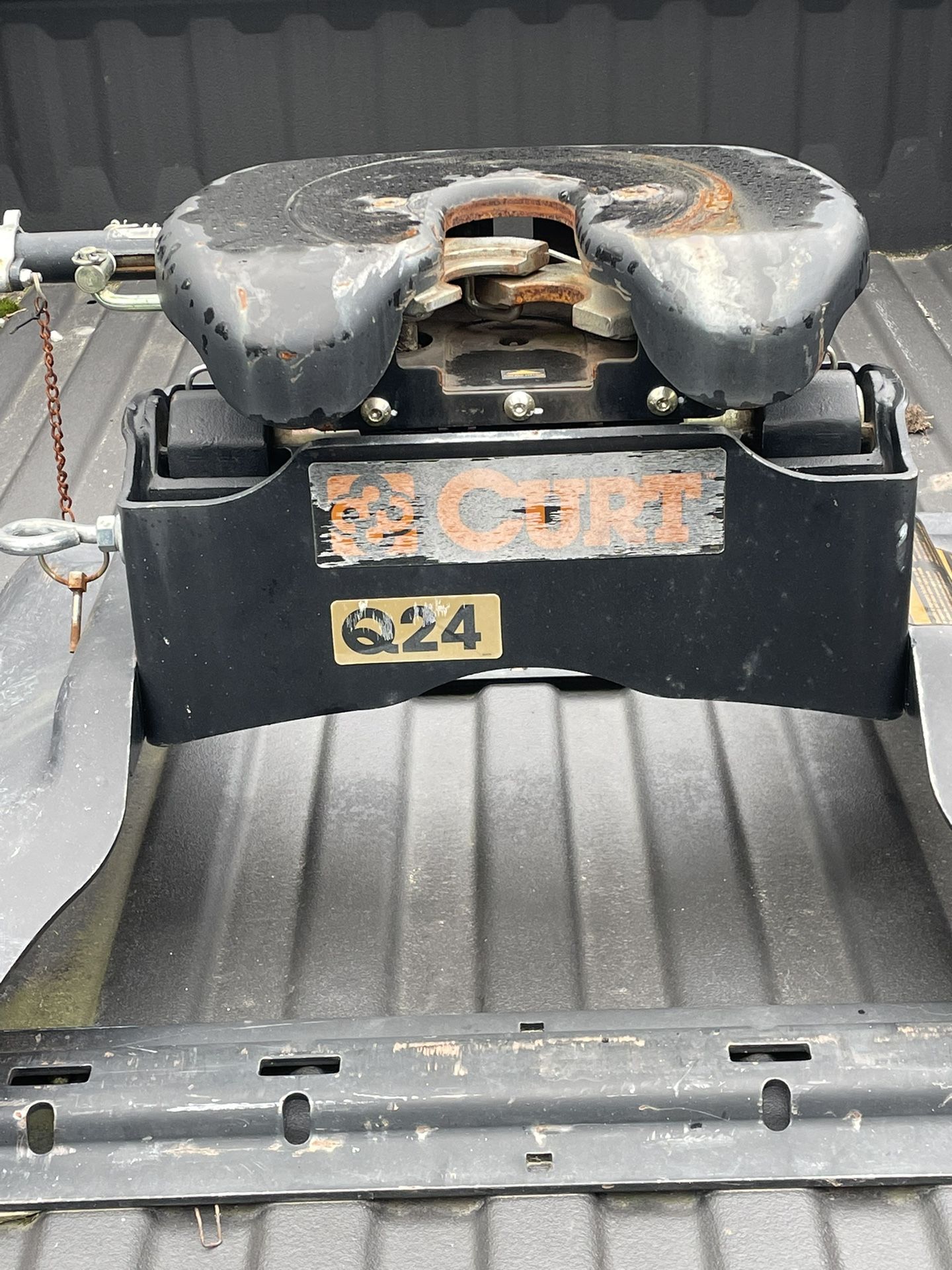 Curt Q24