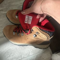 Columbia Hiking Boots 6.5 Women