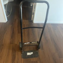 Milwaukee 300 Lb Capacity Hand Rick