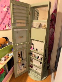 SUGIFT 61-in Full-Length Mirror Jewelry Cabinet Armoire with 360-Degree Swivel Base 3-Color