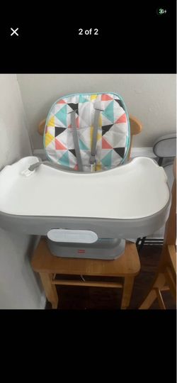 Baby  eating table