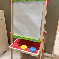 Hape Magnetic Kids Height Adjustable Drawing Dry-Erase Chalkboard Wooden Artist Easel 