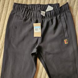 New Women's Size M Nike Sweat Pants 