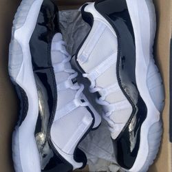 Jordan 11 Retro Low Concord