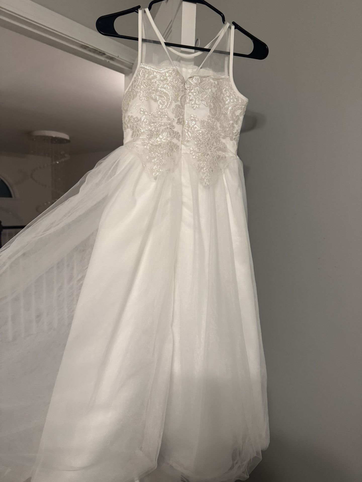 Girls White dress . Size 10 Girls 