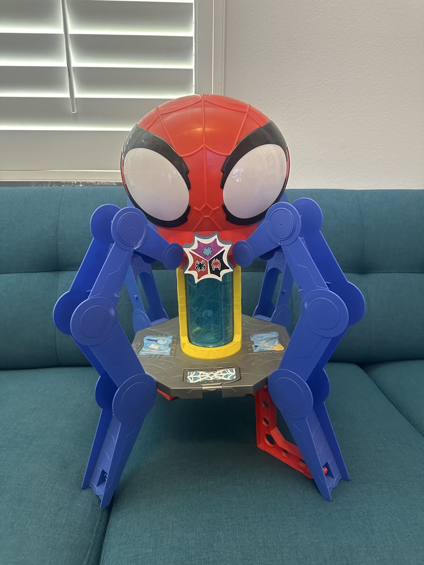 Spidey and His Amazing Friends Web-Spinners Web-Quarters, Kids Playset. Marvel Super Hero Toys