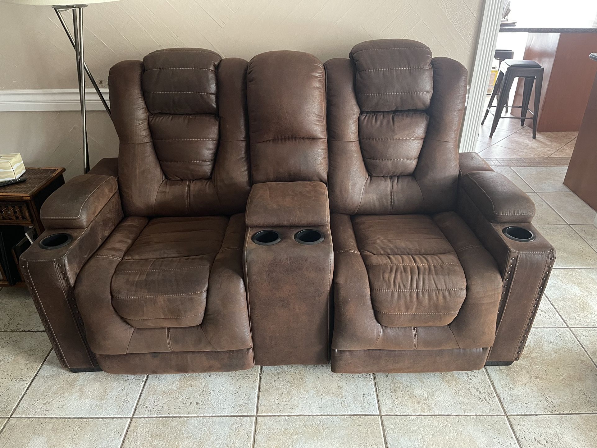 Lavenhorne Reclining Loveseat with Console