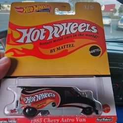 Hotwheels Premium Astro Van