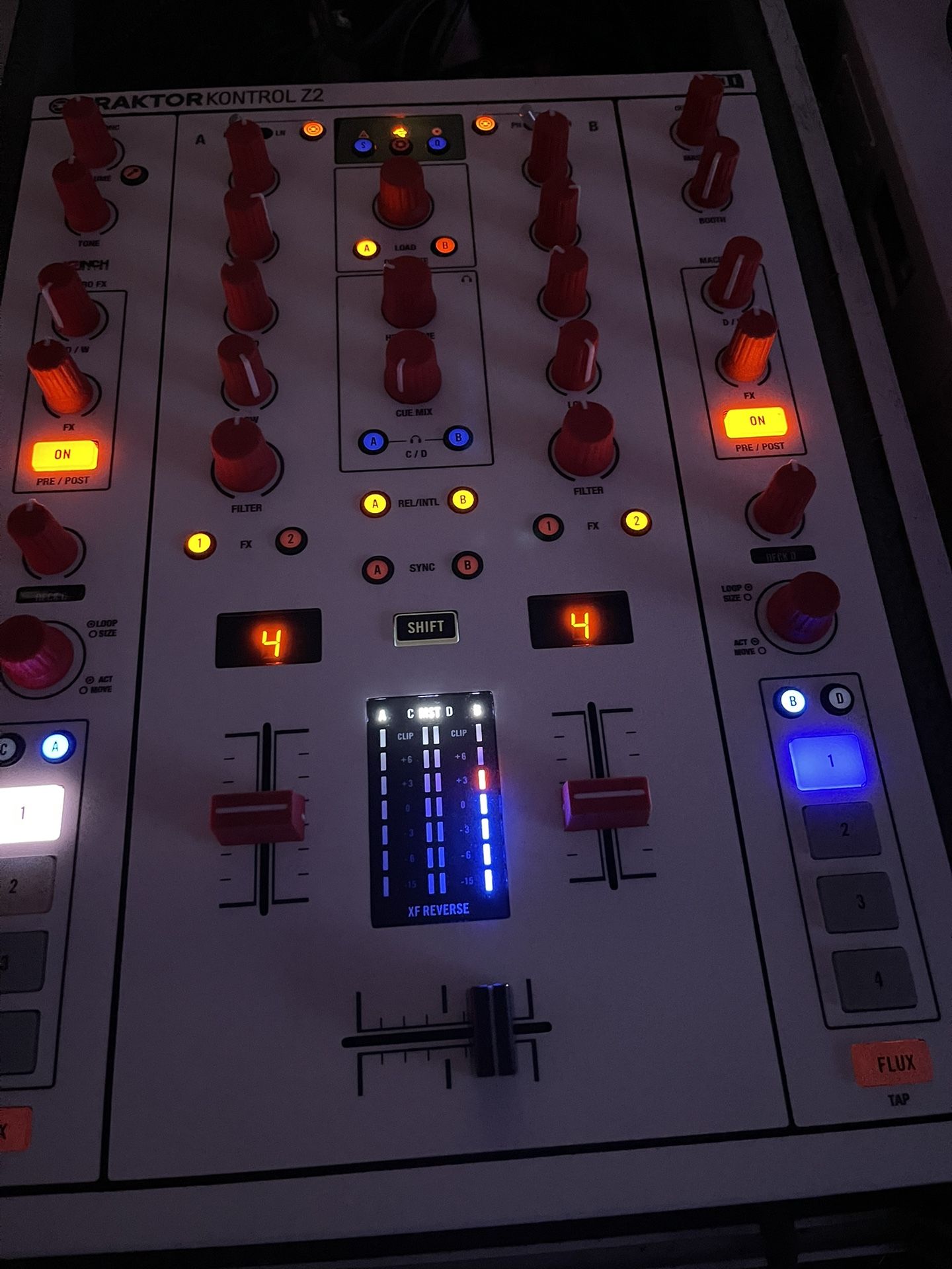 Traktor Z2 Dj Kontrol