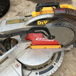 DeWalt DW715