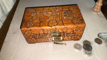 Vintage sm. Chinese Camphor box