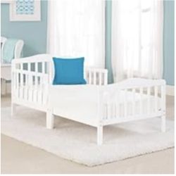 Toddler Bed White + Beauty Stand With Mirror