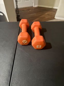 2 dumbbells 8lbs