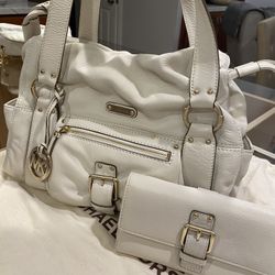 White Michael Kors Bag With Wallet 