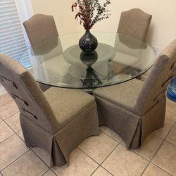 4 chair dinning set